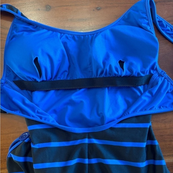 DKNY Swimsuit - Picture 5 of 5